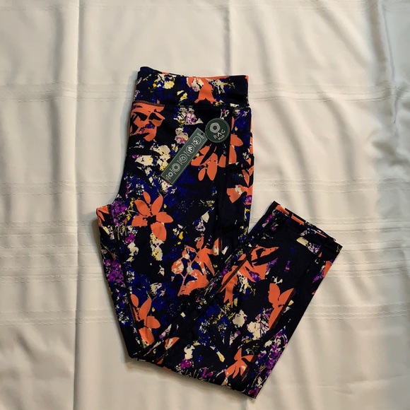 R A G Plus Printed Leggings - Picture 1 of 6